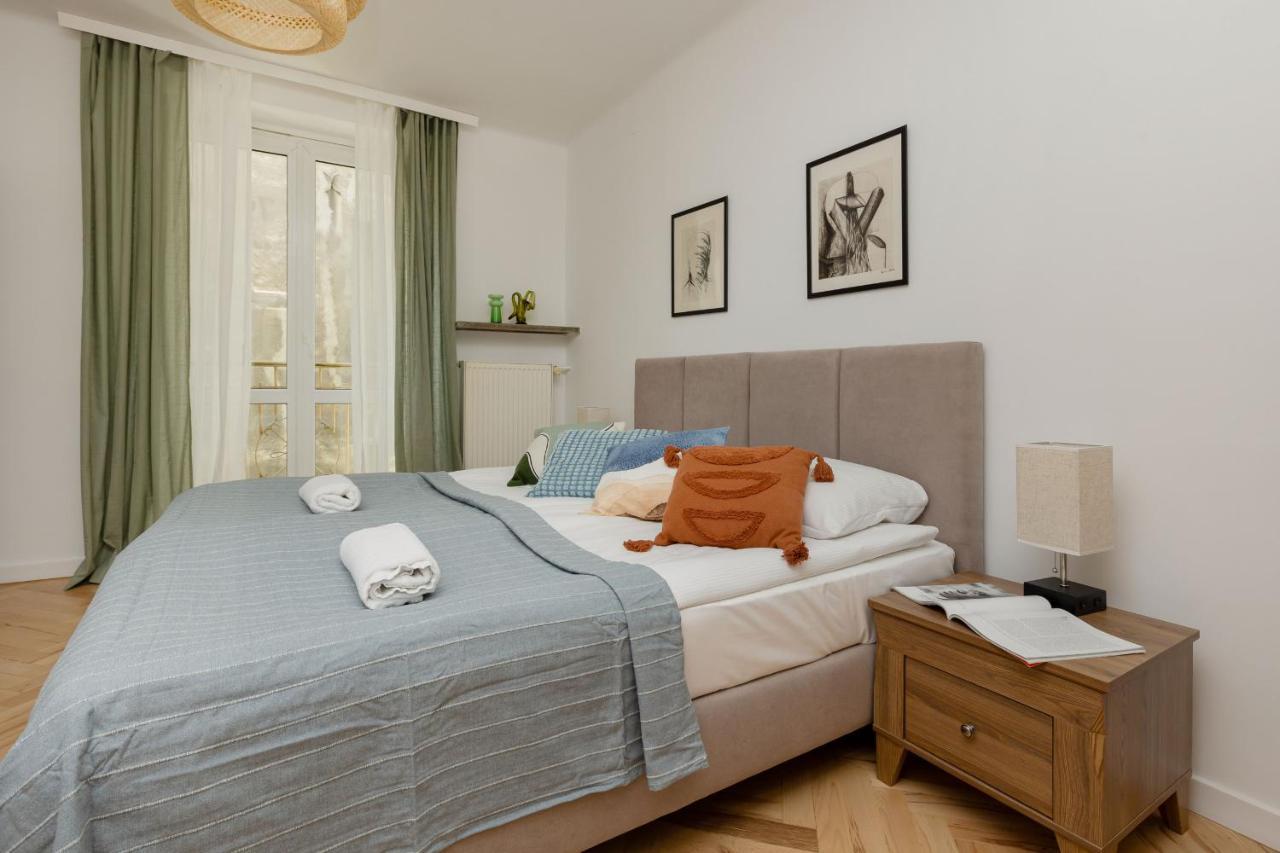 Tasteful Apartment In Warsaw City Center By Noclegi Renters Bagian luar foto